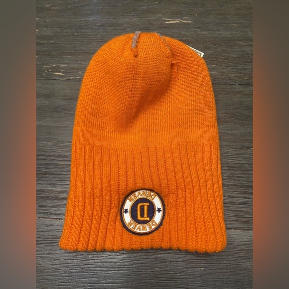 Unisex Starter Navy Denver Broncos Cuffed Knit Hat with Pom Beanie - Picture 3 of 5